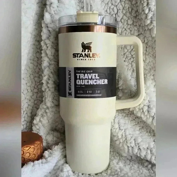 Stanley 40oz Magnolia Cream and Cooper - Picture 2 of 10